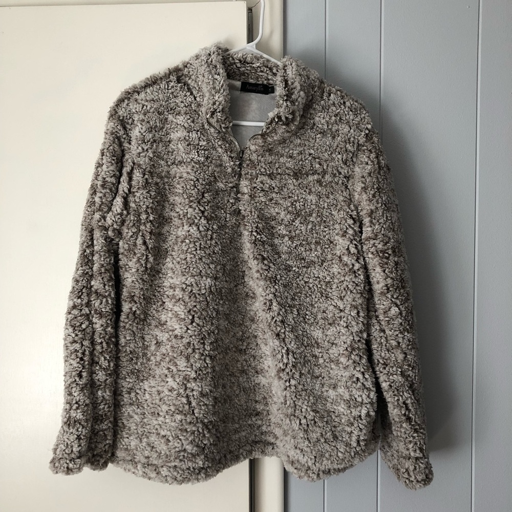 Amaryllis Apparel In the Clouds Wubby Pullover